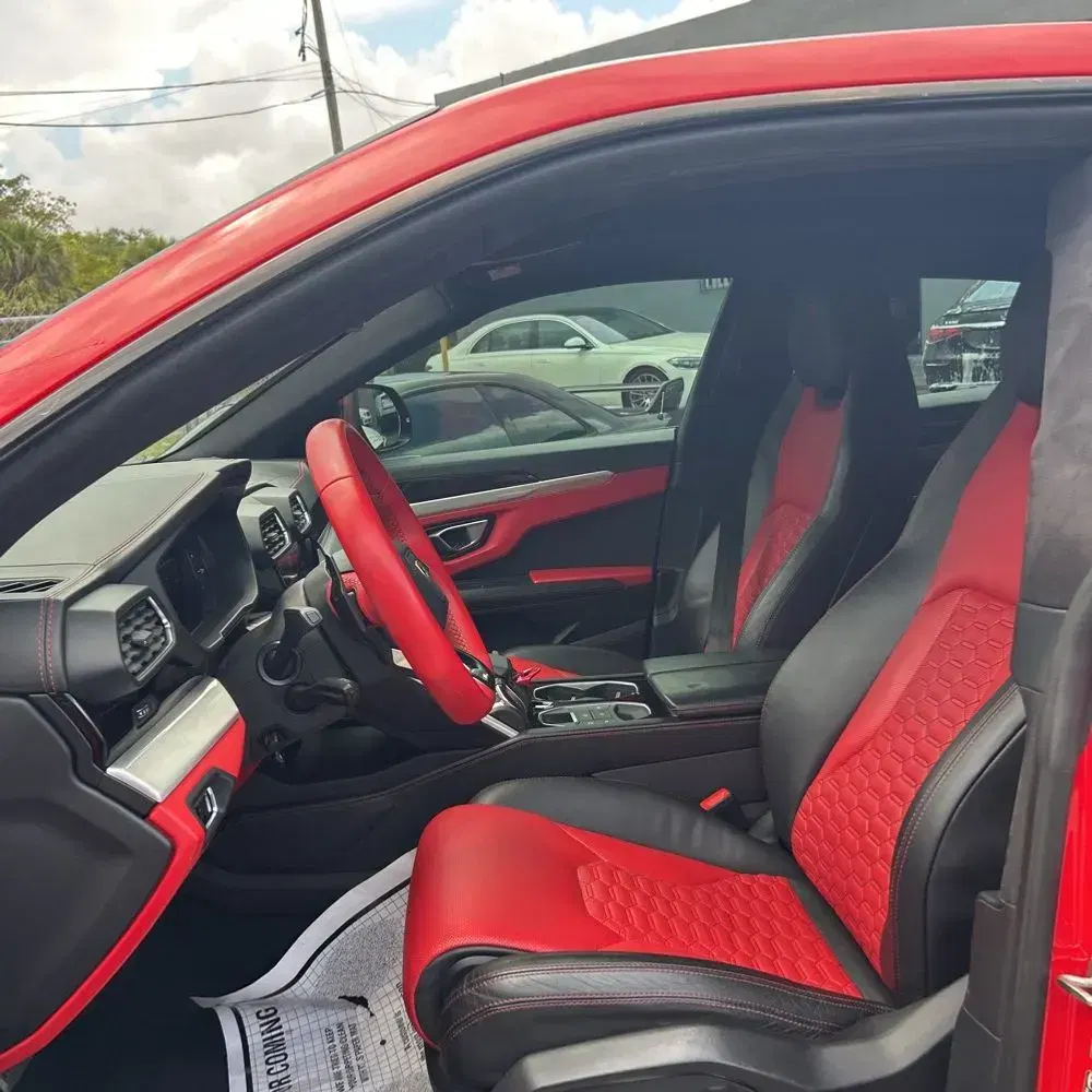 2021 Lamborghini Urus Base