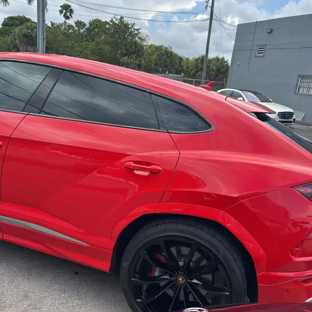 2021 Lamborghini Urus Base