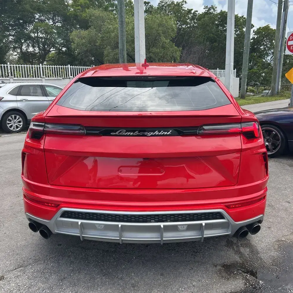 2021 Lamborghini Urus Base
