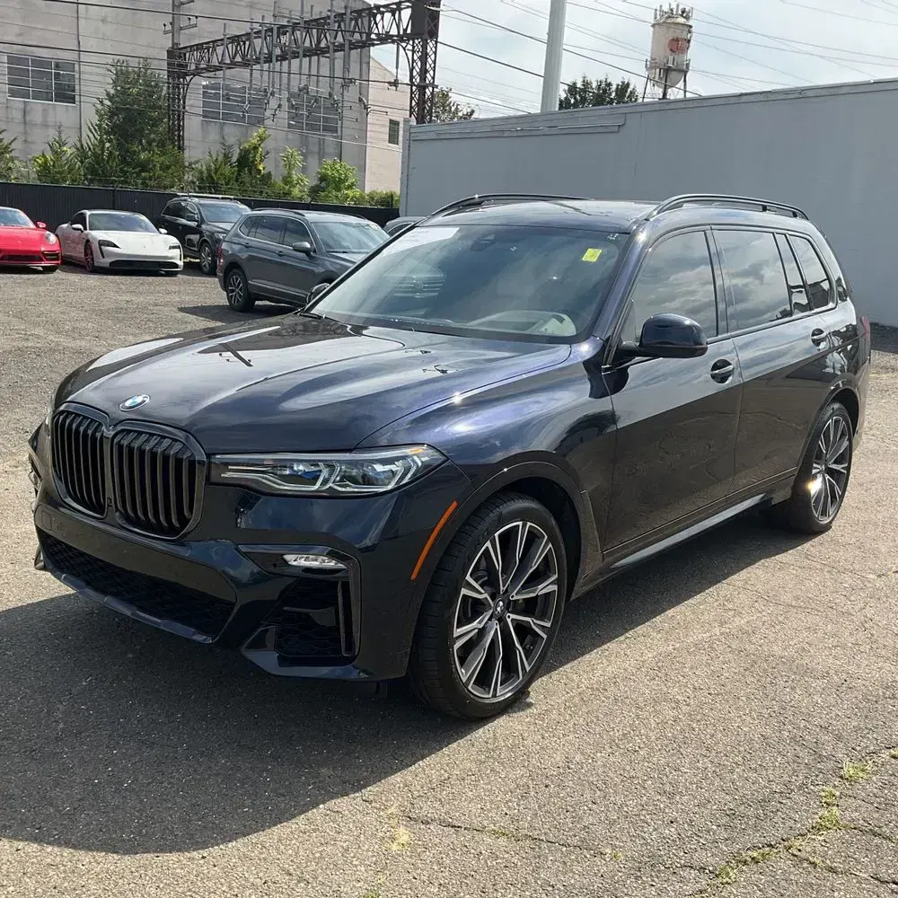 2021 BMW X7 M50i