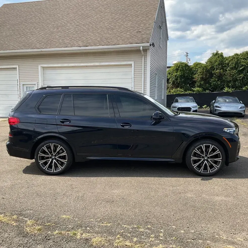 2021 BMW X7 M50i