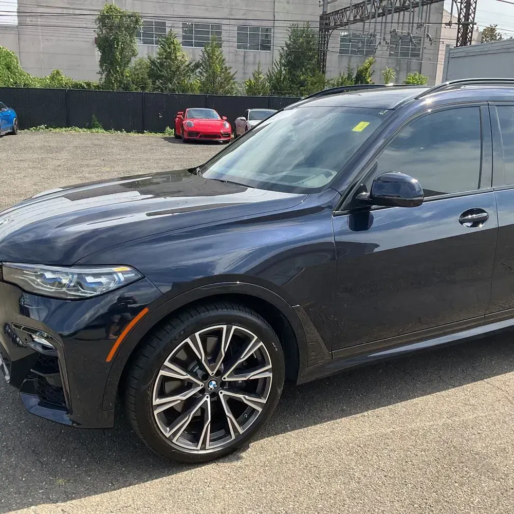 2021 BMW X7 M50i