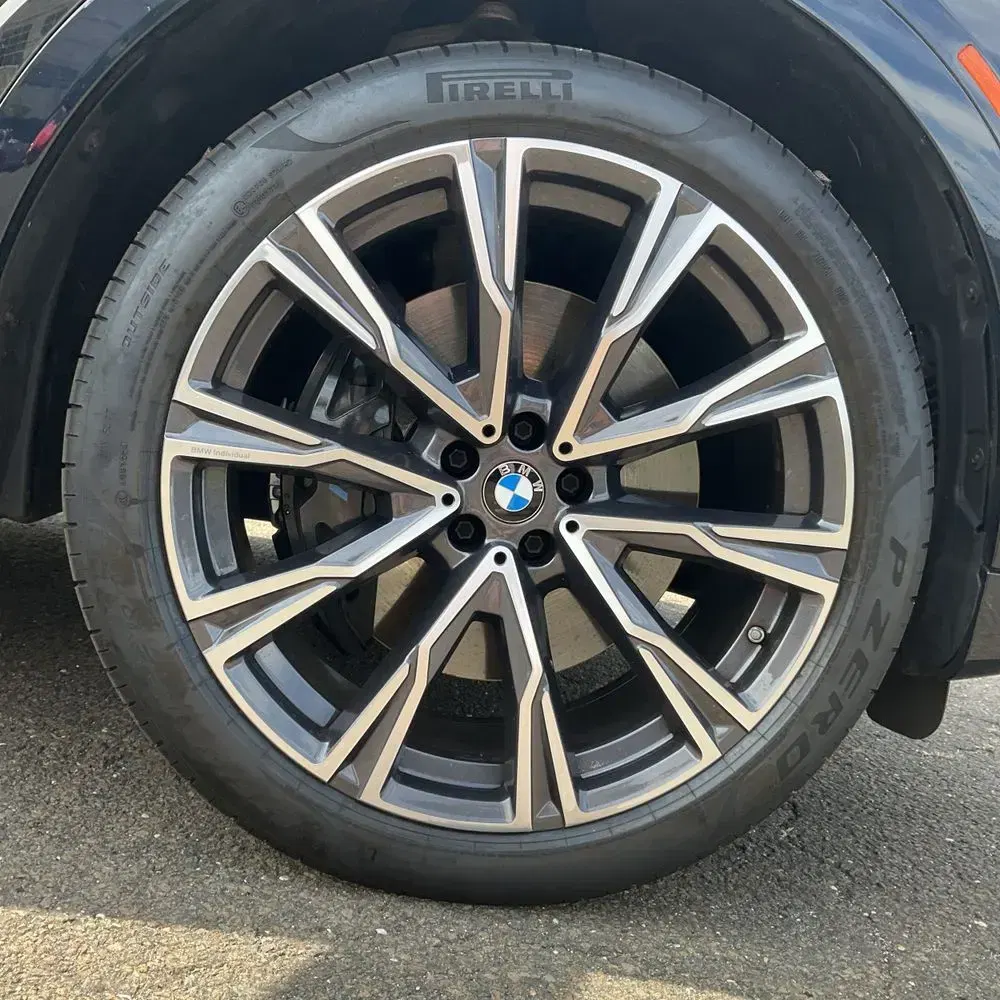 2021 BMW X7 M50i