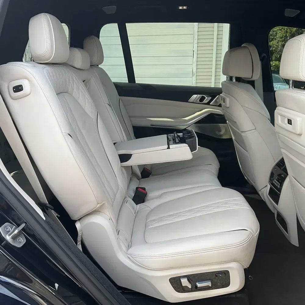 2021 BMW X7 M50i
