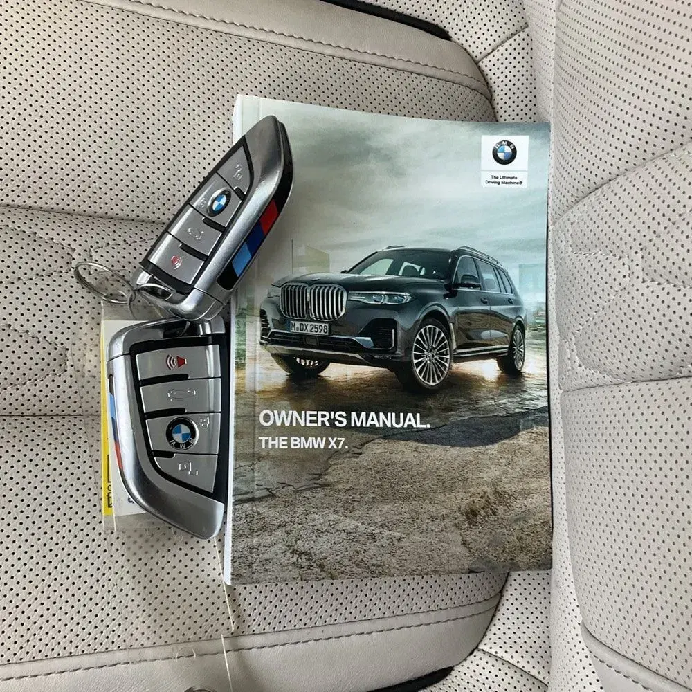 2021 BMW X7 M50i