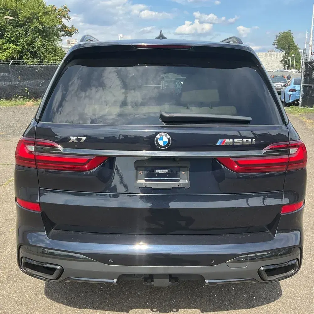 2021 BMW X7 M50i