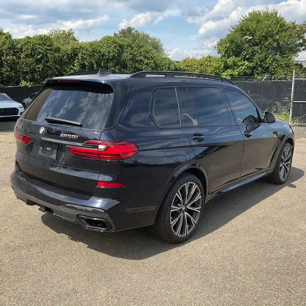 2021 BMW X7 M50i