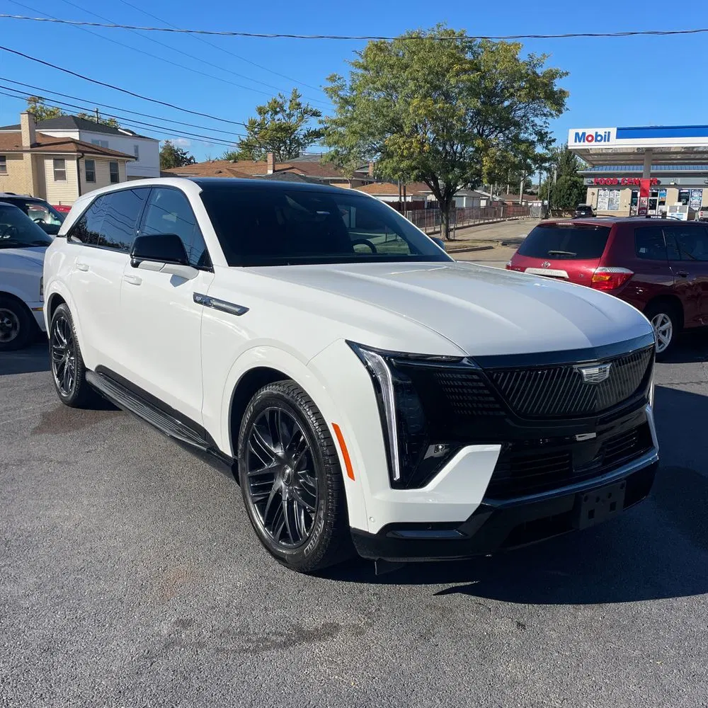 2025 Cadillac Escalade IQ Sport 1