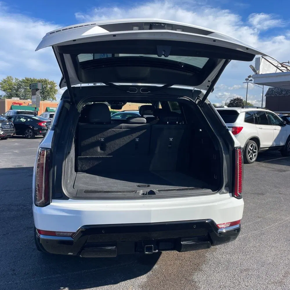 2025 Cadillac Escalade IQ Sport 1