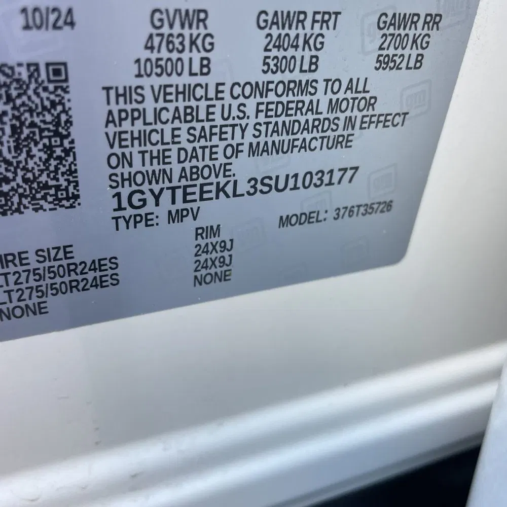 2025 Cadillac Escalade IQ Sport 1