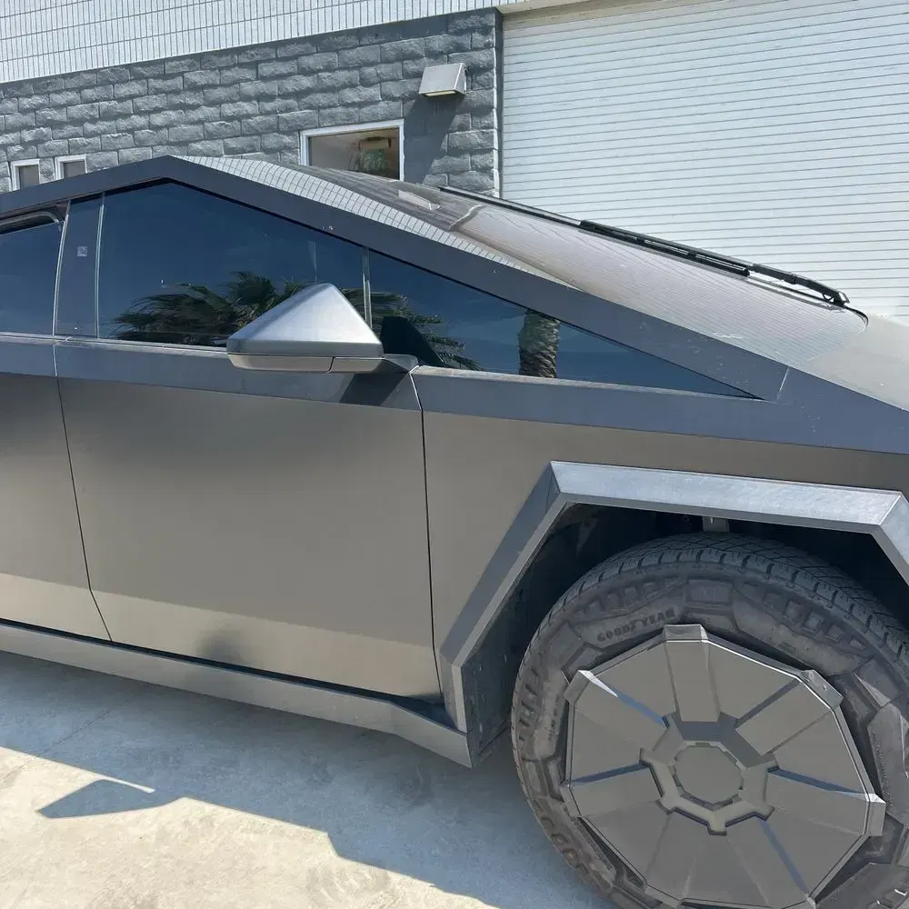 2024 Tesla Cybertruck Base
