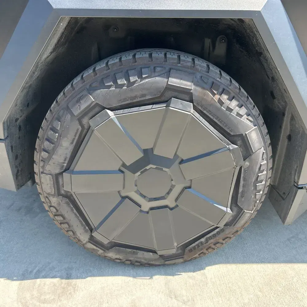 2024 Tesla Cybertruck Base