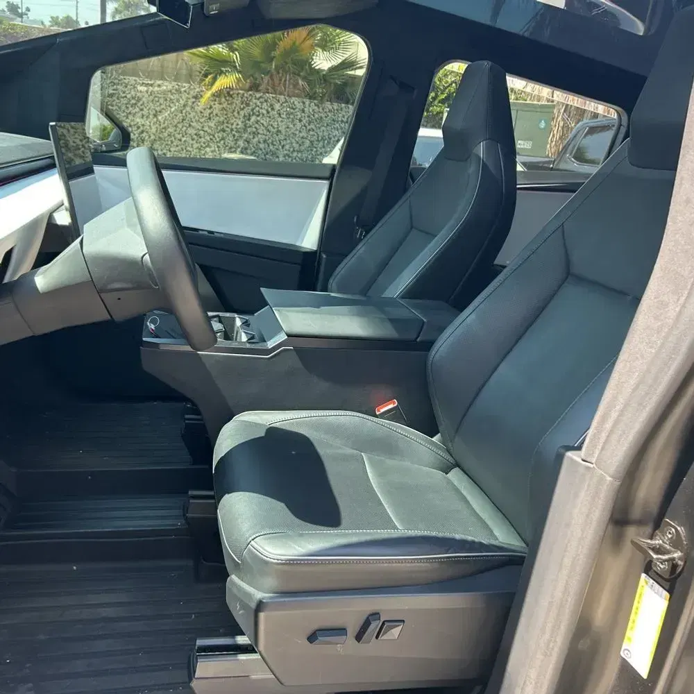 2024 Tesla Cybertruck Base