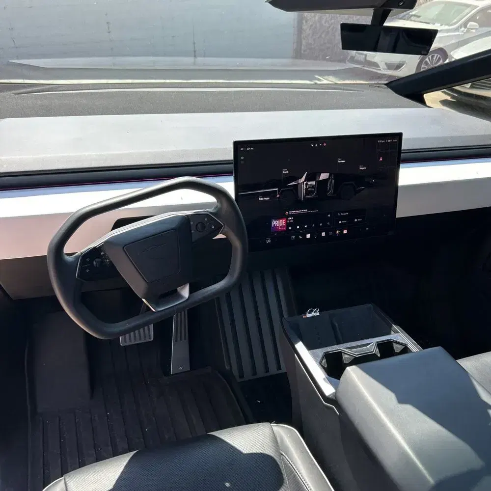 2024 Tesla Cybertruck Base