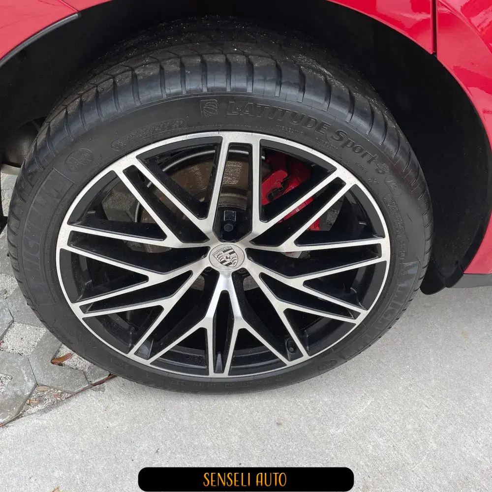 2024 Porsche Macan S