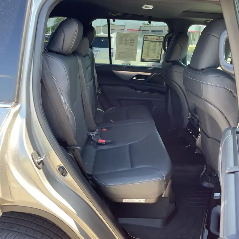 2024 Lexus LX 600 F SPORT Handling