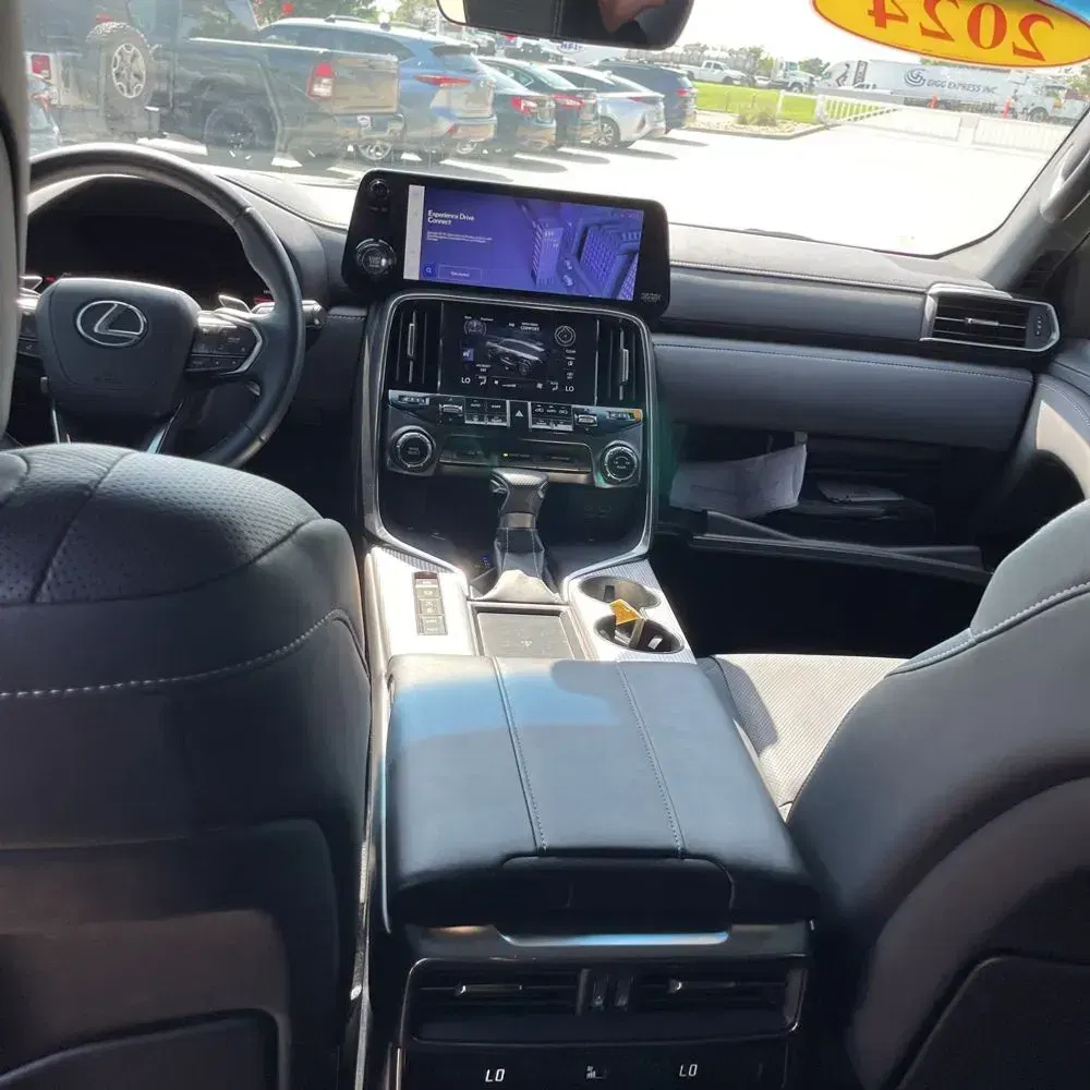 2024 Lexus LX 600 F SPORT Handling
