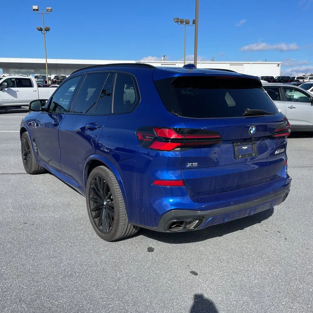 2024 BMW X5 M60i