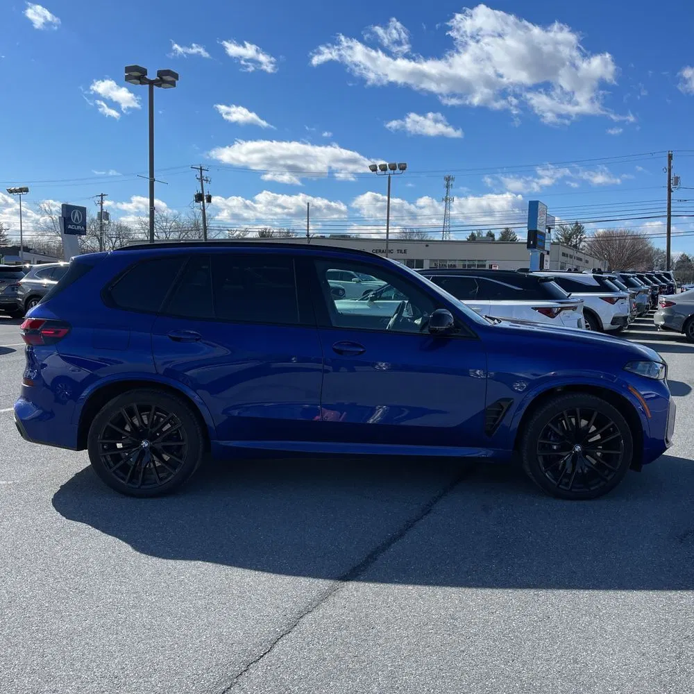 2024 BMW X5 M60i