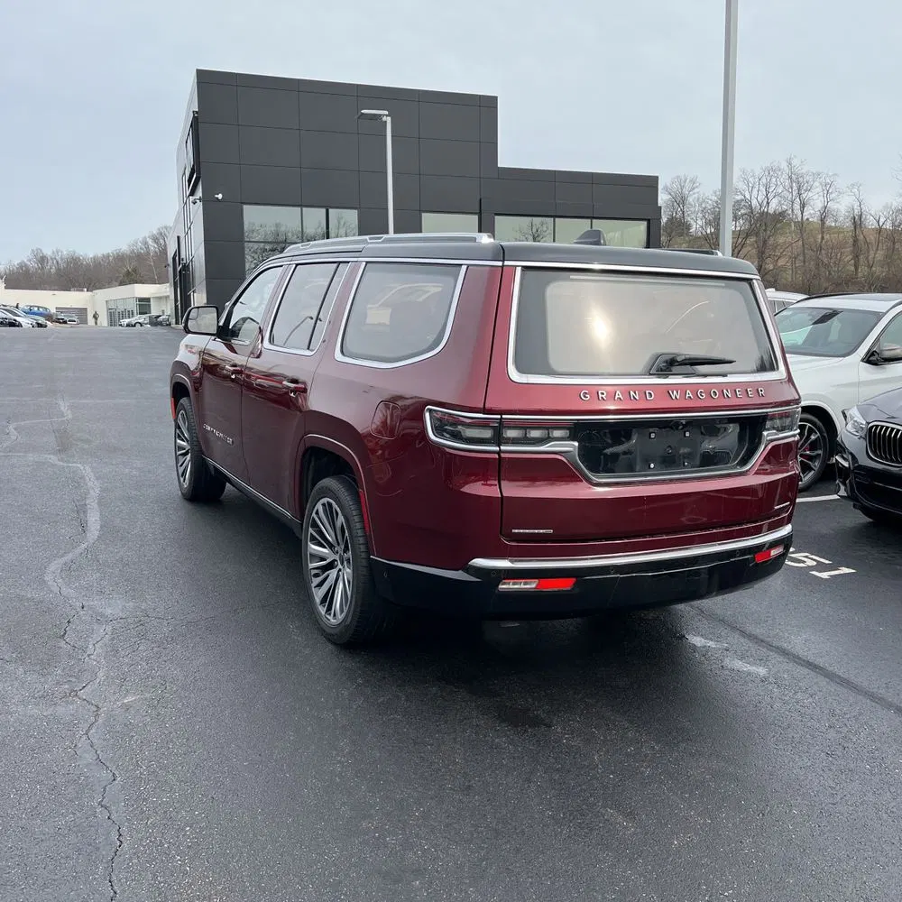 2022 Jeep Grand Wagoneer Series III