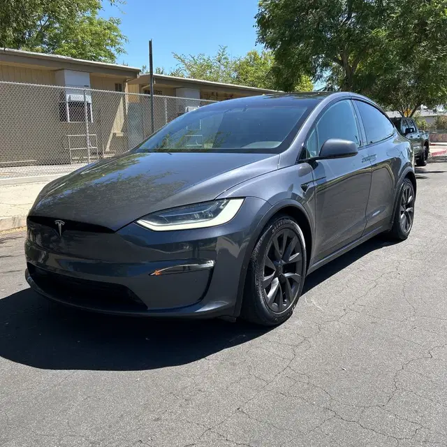 2022 Tesla Model X Plaid
