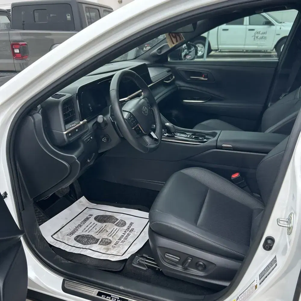 2025 Toyota Crown Platinum