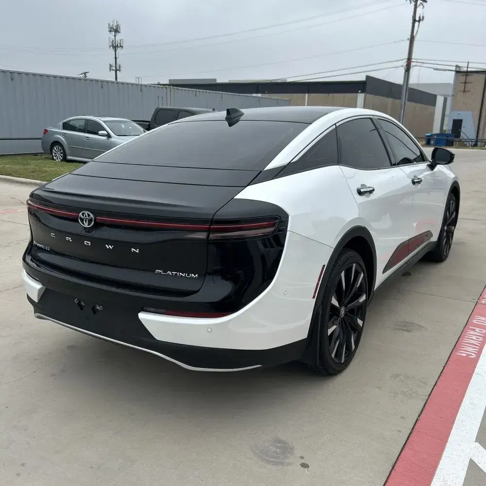 2025 Toyota Crown Platinum