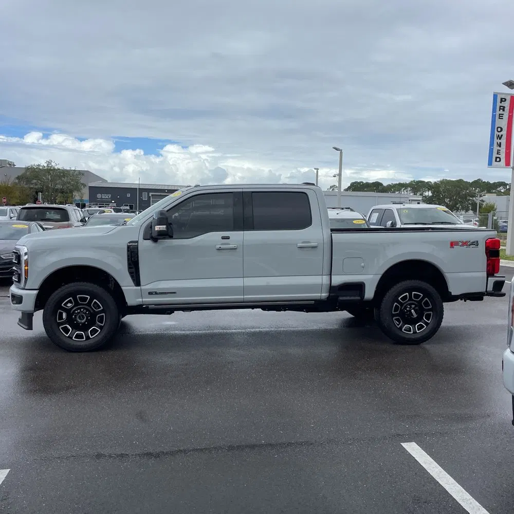 2025 Ford F-350 Super Duty Platinum