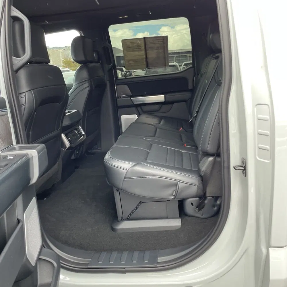 2025 Ford F-350 Super Duty Platinum