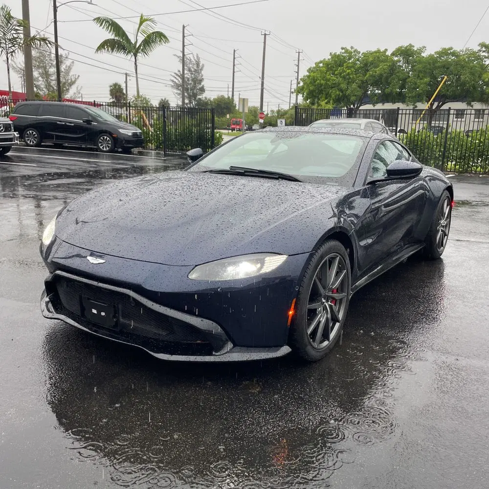 2020 Aston Martin Vantage Base