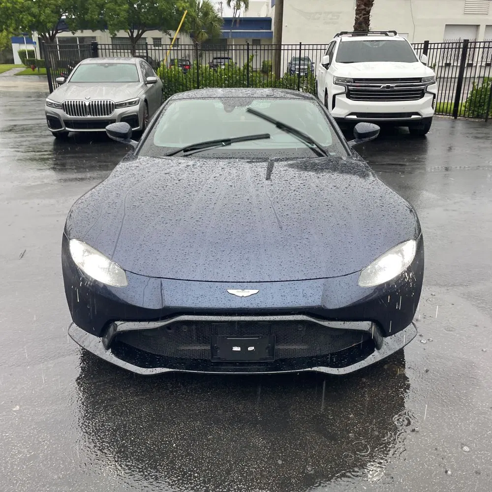 2020 Aston Martin Vantage Base