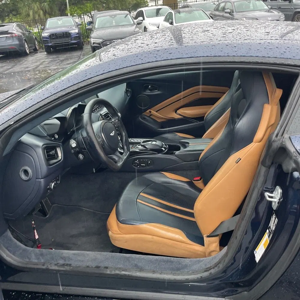 2020 Aston Martin Vantage Base