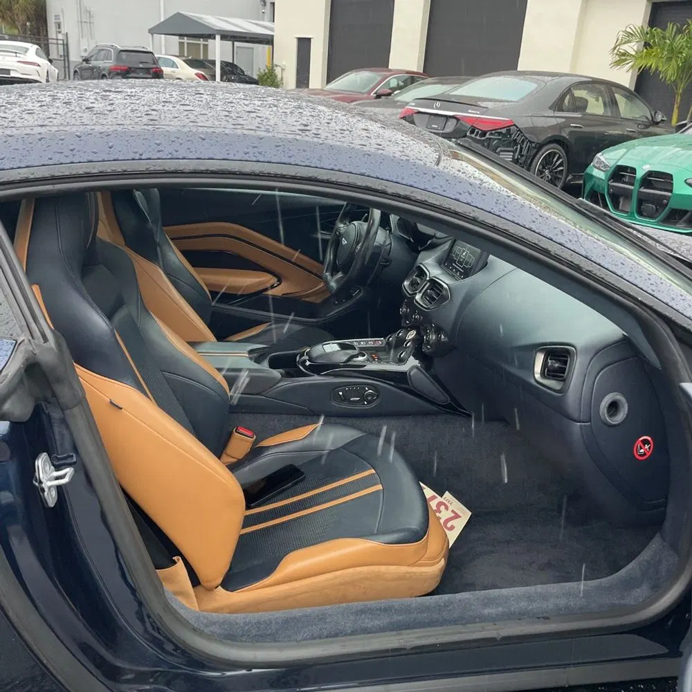 2020 Aston Martin Vantage Base