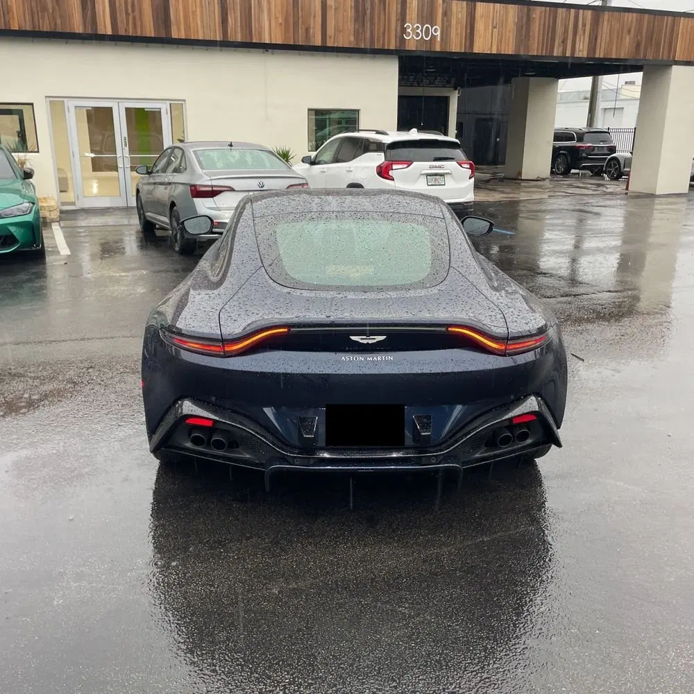 2020 Aston Martin Vantage Base
