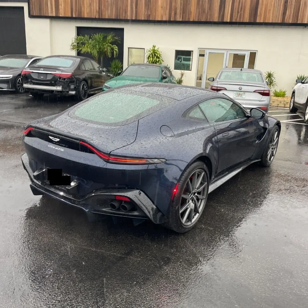 2020 Aston Martin Vantage Base