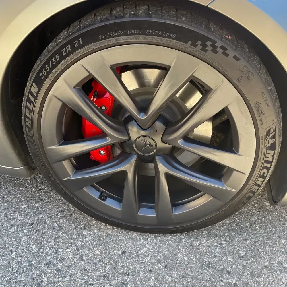 2023 Tesla Model S Plaid
