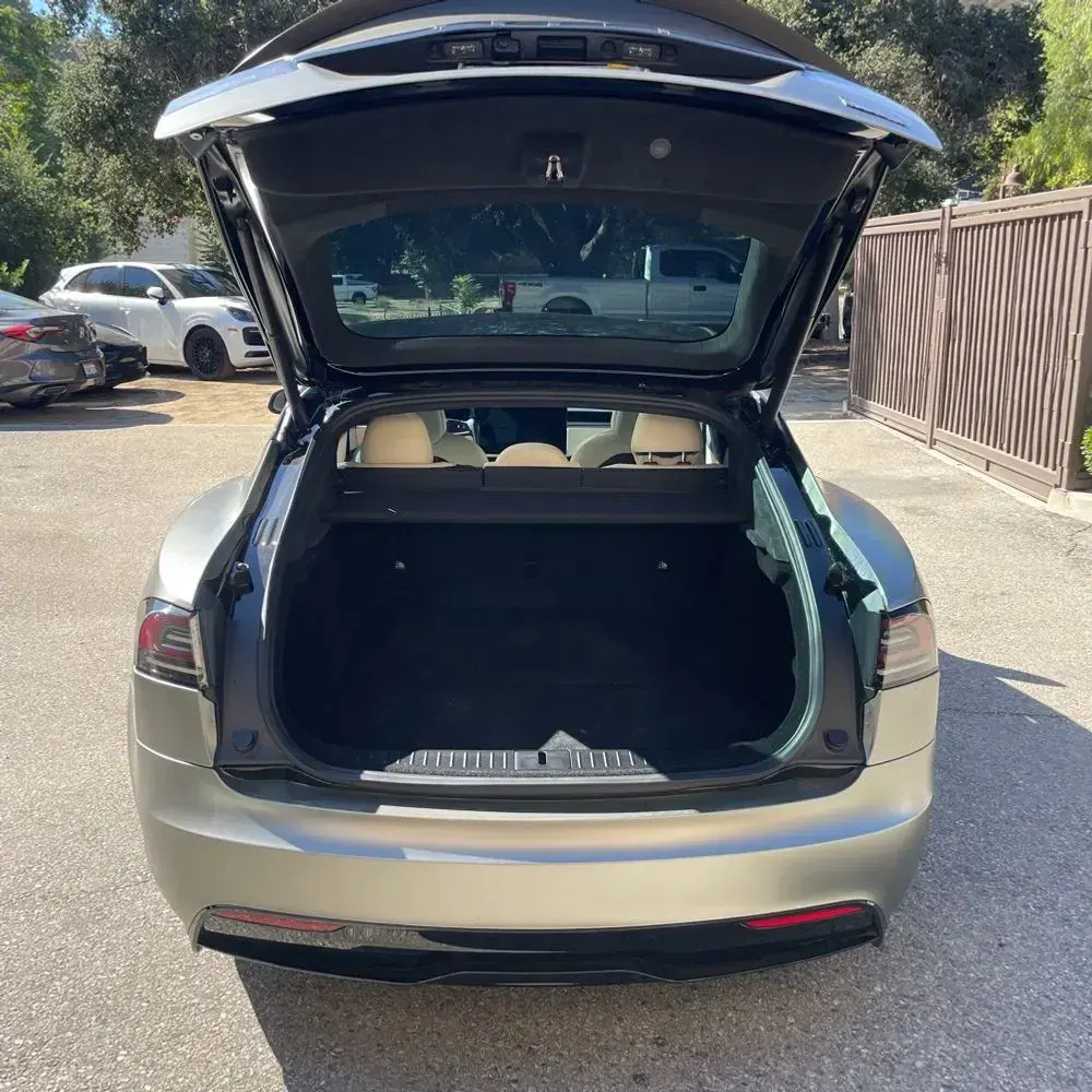 2023 Tesla Model S Plaid