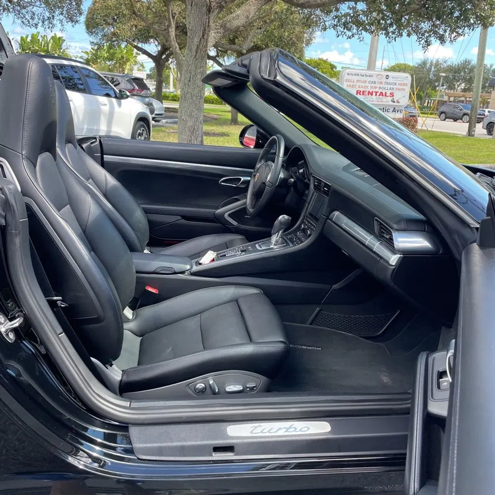 2014 Porsche 911 Carrera 4 Base