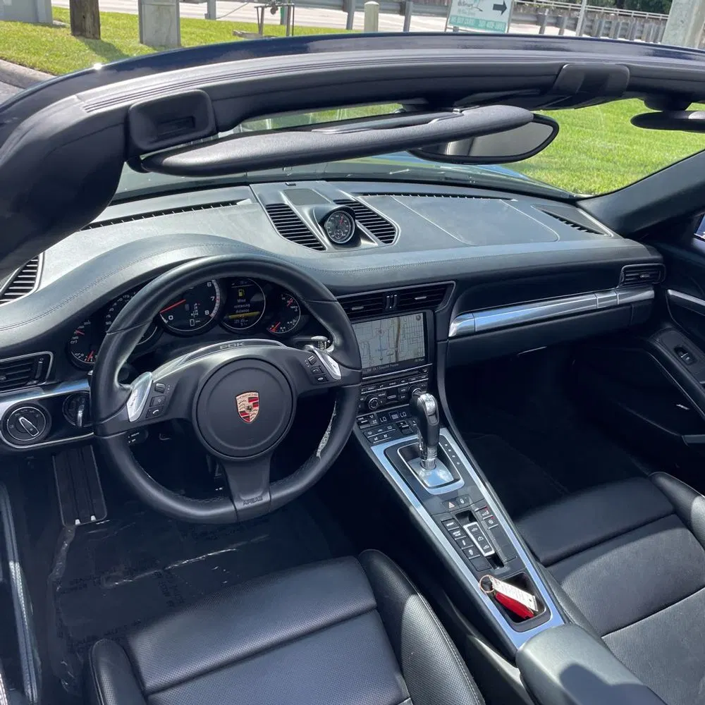 2014 Porsche 911 Carrera 4 Base