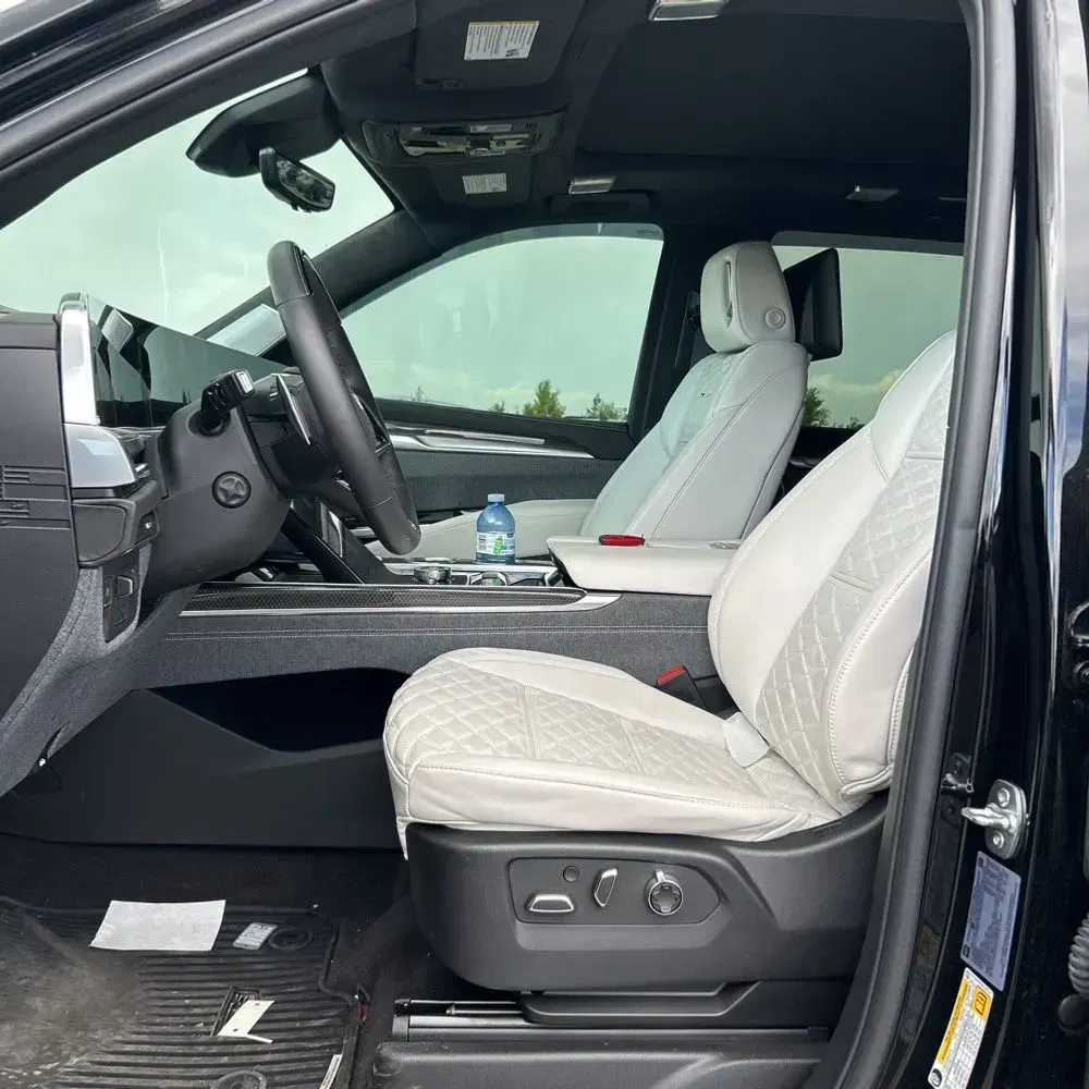 2025 Cadillac Escalade V-Sport