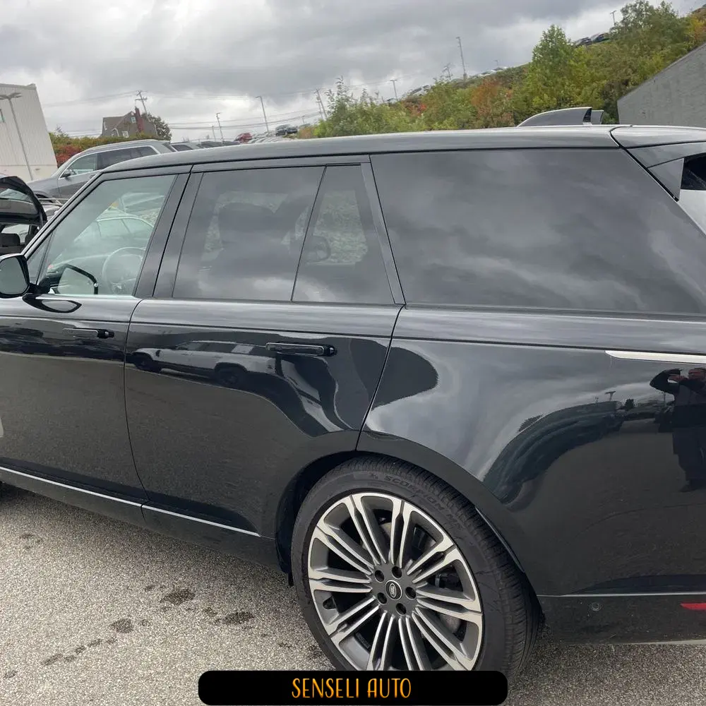 2025 Land Rover Range Rover SE P530
