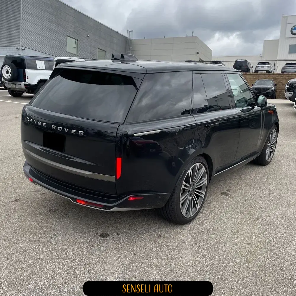 2025 Land Rover Range Rover SE P530