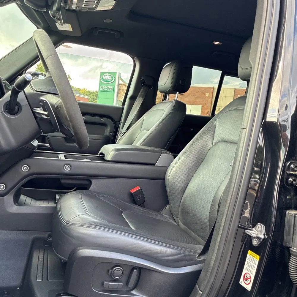 2023 Land Rover Defender 110 V8