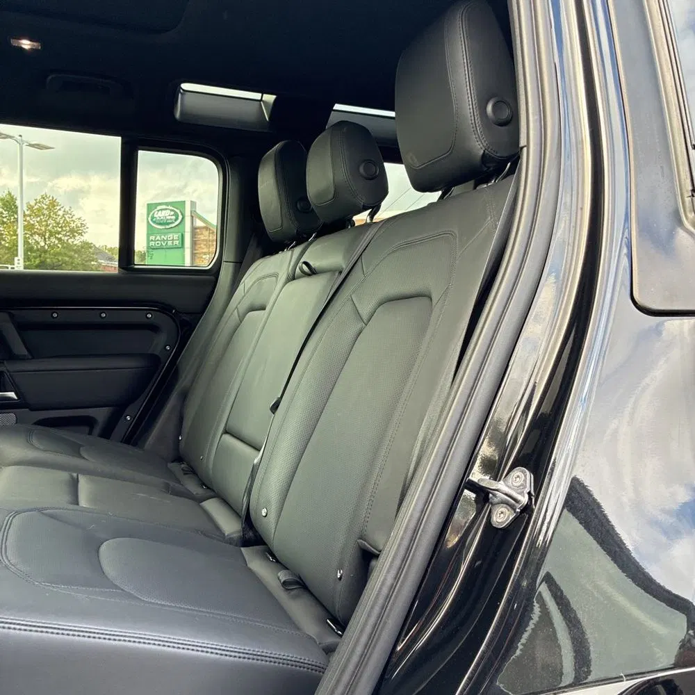 2023 Land Rover Defender 110 V8