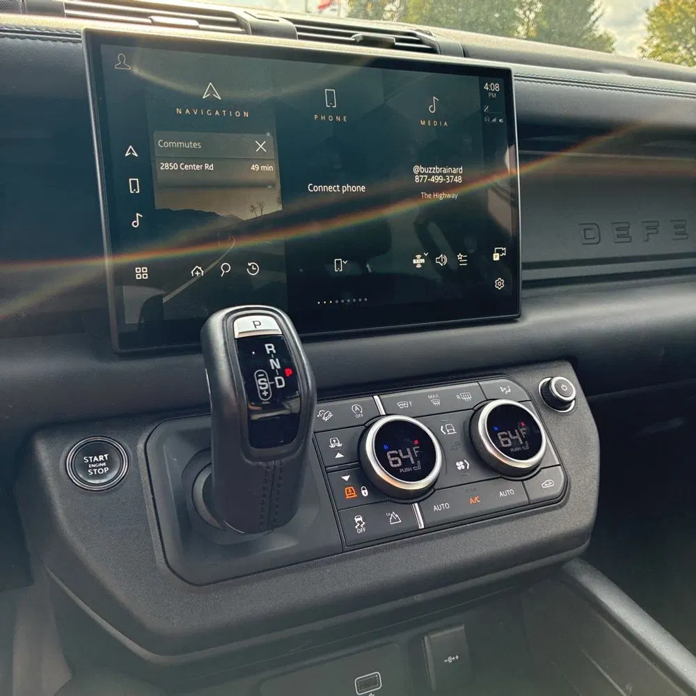 2023 Land Rover Defender 110 V8
