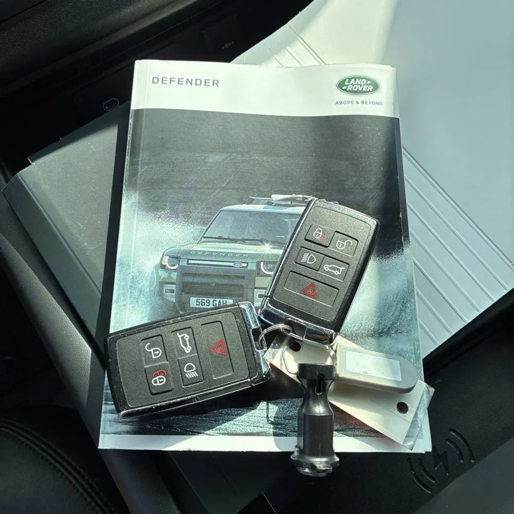 2023 Land Rover Defender 110 V8