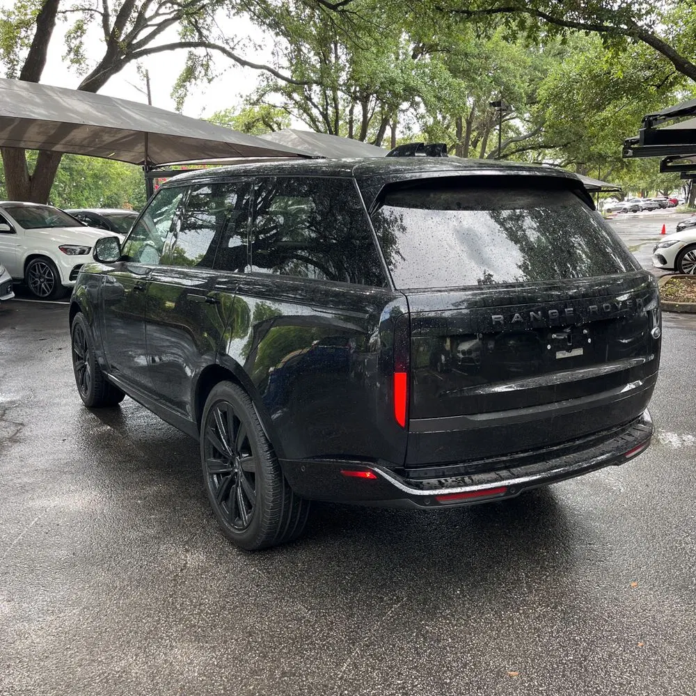 2023 Land Rover Range Rover P530 SE
