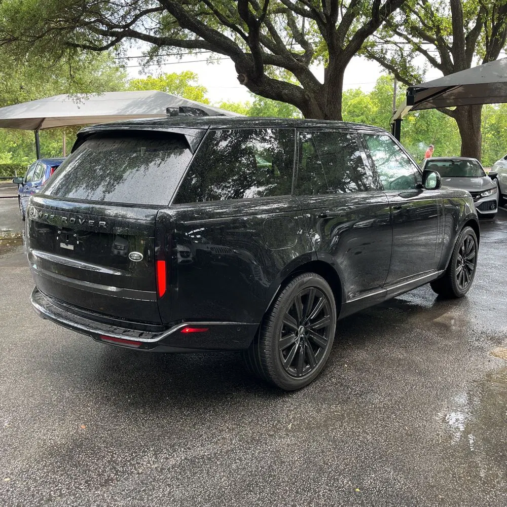 2023 Land Rover Range Rover P530 SE