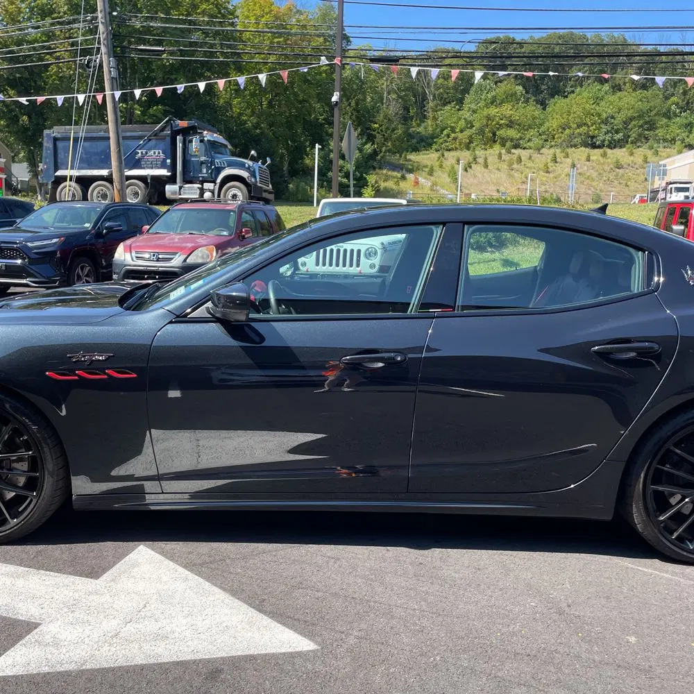 2022 Maserati Ghibli Trofeo