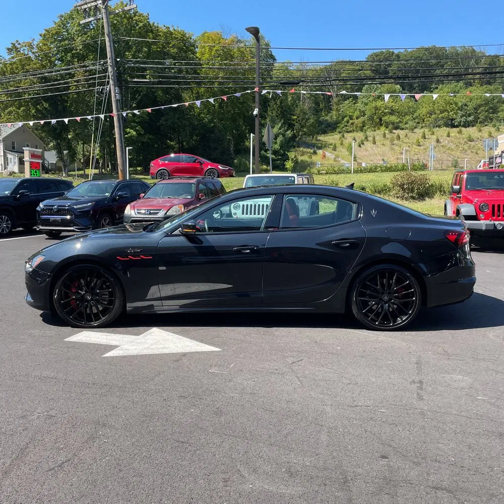 2022 Maserati Ghibli Trofeo